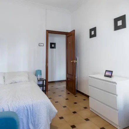 Image 3 - Carrer de Beatriz Tortosa, 37, 46021 Valencia, Spain - Room for rent