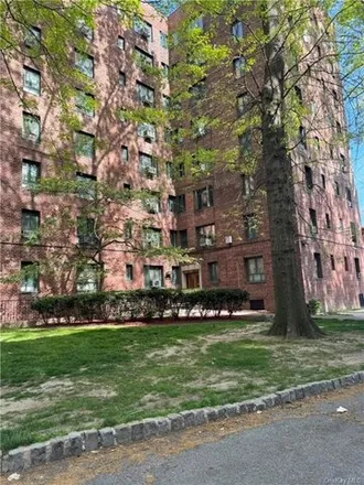 Buy this 3 bed condo on unnamed road in New York, NY 10462
