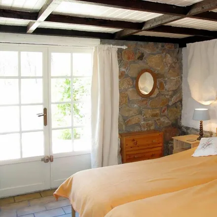 Rent this 4 bed house on 83136 Sainte-Anastasie-sur-Issole
