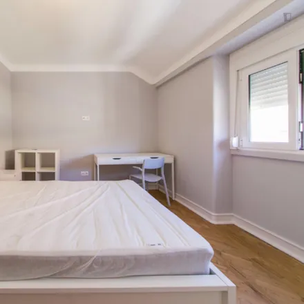 Rent this 3 bed room on Rua Alfredo Roque Gameiro in 1600-198 Lisbon, Portugal