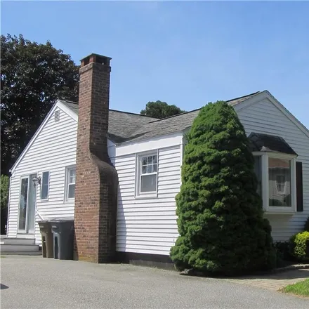 Rent this 3 bed house on 26 Whitecap Road in East Lyme, CT 06357