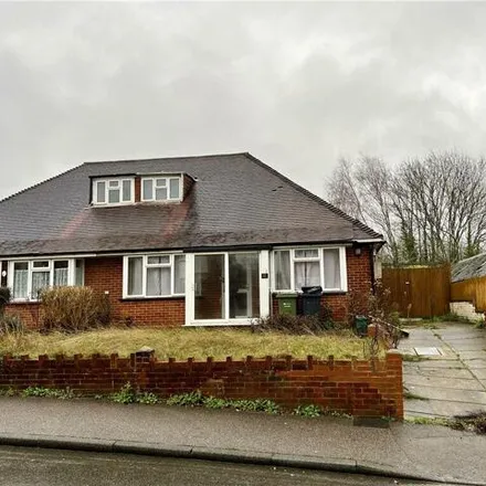 Buy this 3 bed house on 14 Manor Road in Guildford, GU2 9NE