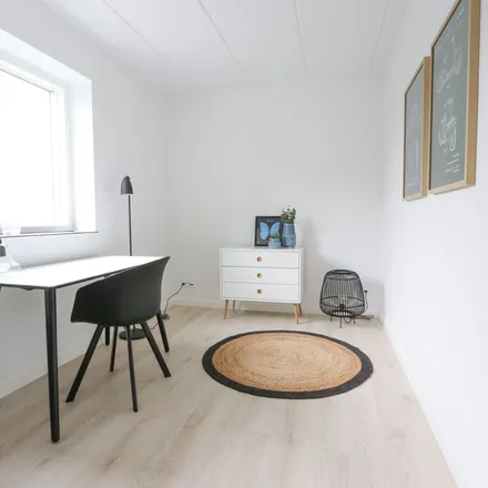 Rent this 3 bed apartment on Aarøvænget 70 in 6000 Kolding, Denmark