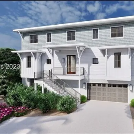 Buy this 7 bed house on 98 Hickory Lane in Hilton Head Island, SC 29928