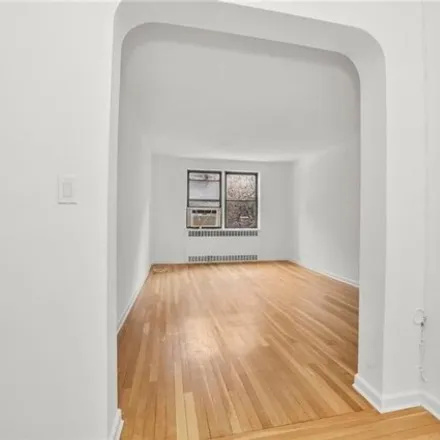 Image 2 - Regency Tower, 67th Drive, New York, NY 11375, USA - House for sale