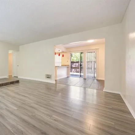Image 3 - 7968 Mission Center Court, San Diego, CA 92108, USA - Condo for sale