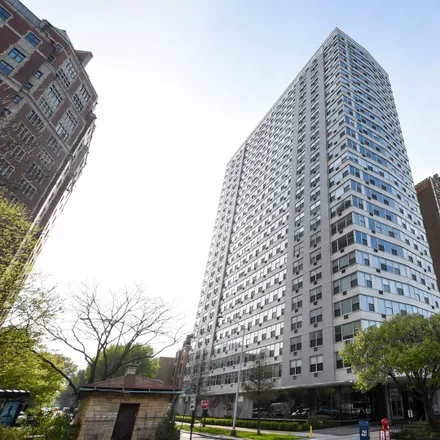 Buy this 1 bed house on 3900 North Lake Shore Drive in Chicago, IL 60613