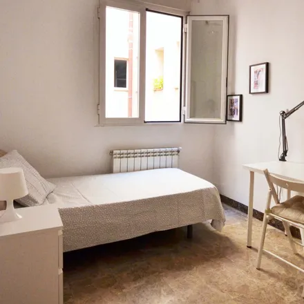Rent this 8 bed room on Calle de Alberto Aguilera in 22, 28015 Madrid