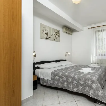 Rent this 1 bed apartment on 52212 Fažana