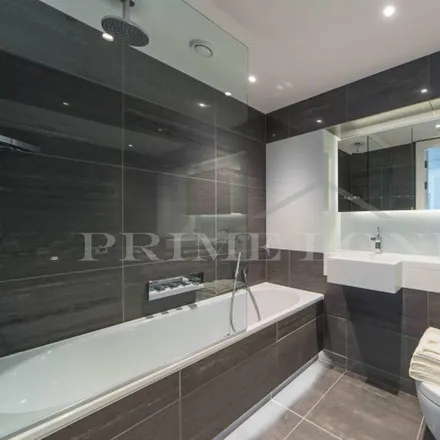 Image 9 - Riverlight Two, William Henry Walk, London, SW11 8AW, United Kingdom - Apartment for rent