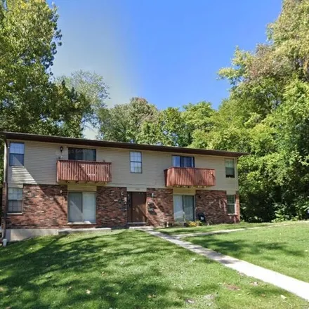 Rent this 2 bed house on 1003 Cherokee St Apt C in Collinsville, Illinois