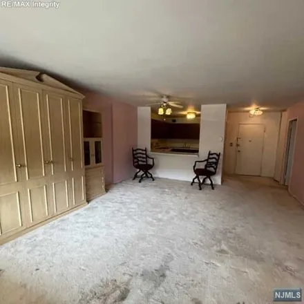 Image 6 - unnamed road, Edgewater, Bergen County, NJ 07024, USA - Condo for sale