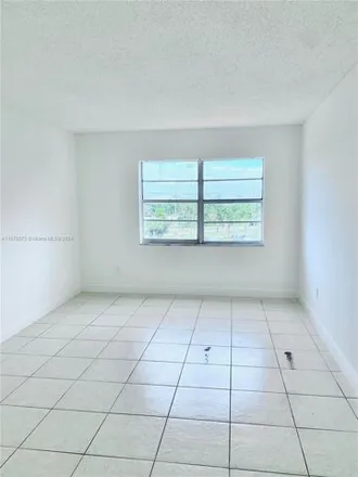 Image 8 - 484 Nw 165th St Rd Apt A611, Miami, Florida, 33169 - Condo for rent