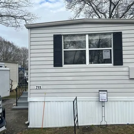 Buy this 1 bed house on 68 Airport Access Road in Middletown, RI 02842