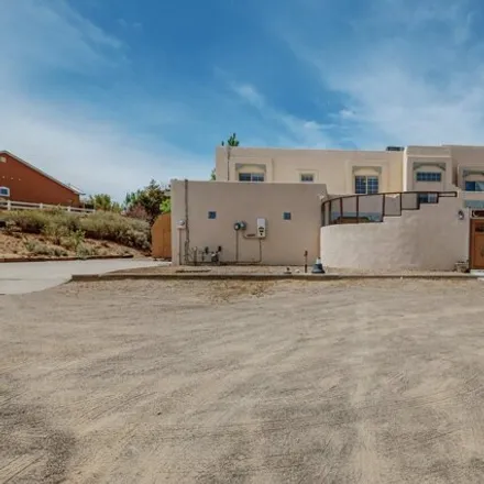 Image 6 - 1351 Monterrey Road Northeast, Rio Rancho, NM 87144, USA - House for sale