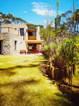 Rent this 3 bed house on Calle 8 25 in 20000 La Barra, Uruguay