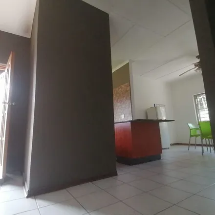 Image 3 - Helium Height Road, Wild En Weide, Richards Bay, 3900, South Africa - Apartment for rent