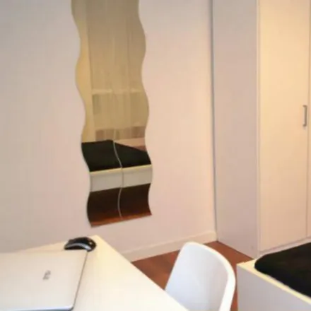 Rent this 5 bed room on Madrid in Avenida de la Reina Victoria, 17