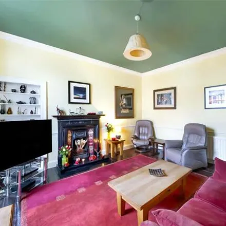 Image 3 - Allan Park, Stirling, FK8 2LT, United Kingdom - Apartment for sale