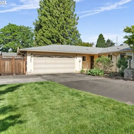 Buy this 3 bed house on 9895 Southeast 51st Avenue in Milwaukie, OR 97222