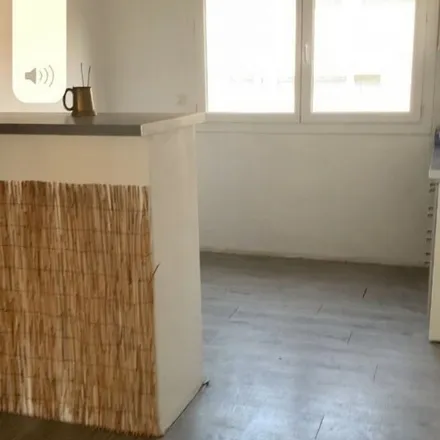 Rent this 3 bed apartment on 123 Avenue François Nardi in 83000 Toulon, France