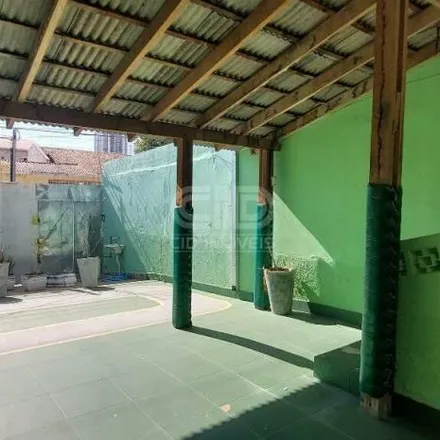 Buy this studio house on Avenida 8 de Abril in Jardim Cuiabá, Cuiabá - MT