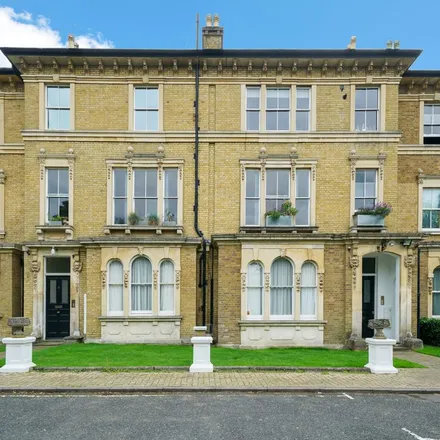 Image 3 - 88 Copse Hill, Cottenham Park, London, SW20 0EF, United Kingdom - Apartment for rent