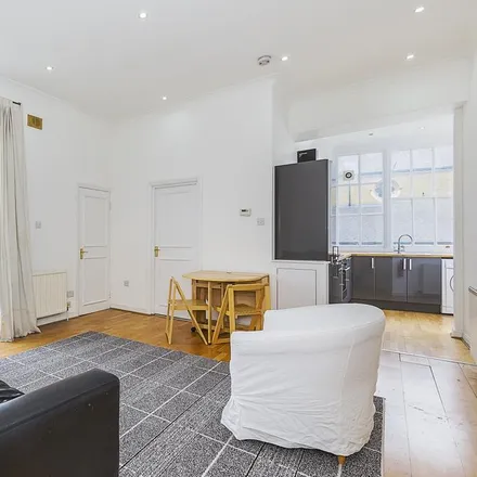Rent this 3 bed apartment on Lizmans Terrace in 89-95 Earl's Court Road, London