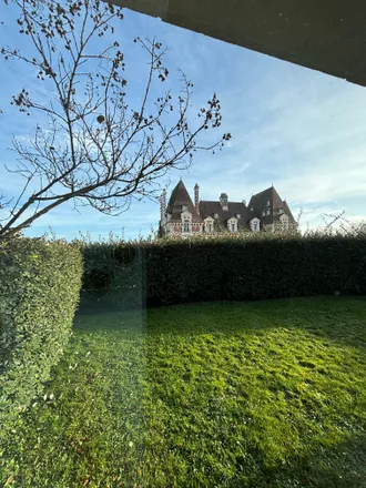 Rent this 3 bed apartment on 24 Avenue Strassburger in 14800 Deauville, France