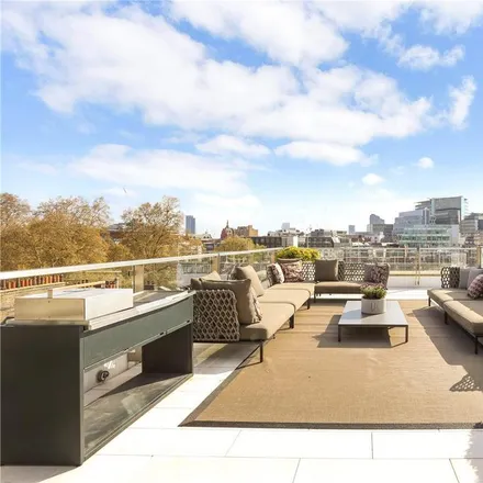 Rent this 3 bed apartment on Lincoln Square in 18 Portugal Street, London