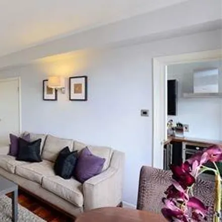 Image 1 - The Greenhouse, 27a Hill Street, London, W1J 5LX, United Kingdom - Apartment for rent