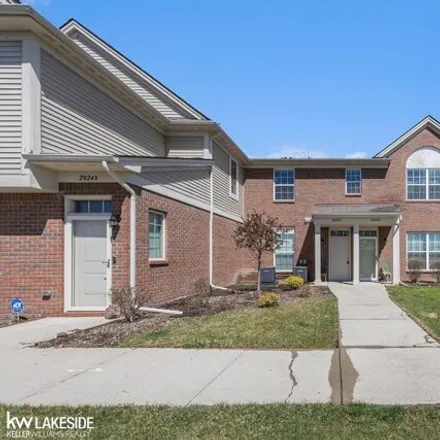 Image 1 - 51644 Adler Park Drive West, Chesterfield Township, MI 48047, USA - Condo for sale