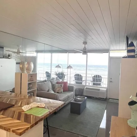 Rent this studio condo on Ormond Beach