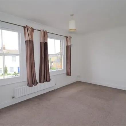 Image 1 - Beauchamp Road, Molesey, KT8 0PA, United Kingdom - Apartment for rent