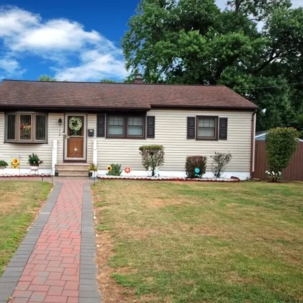 Buy this 3 bed house on 114 Cap Lane in Middlesex, NJ 08846