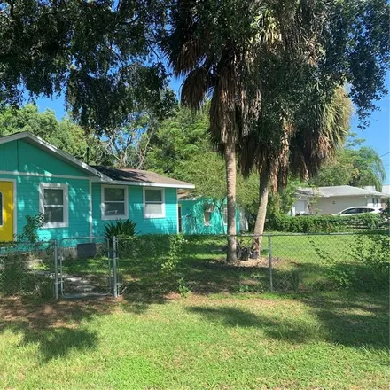 Buy this 3 bed house on 5927 20th Street in Zephyrhills, FL 33542