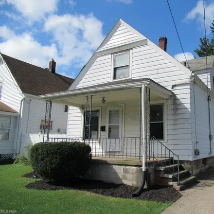 Buy this 3 bed house on 2360 Reid Avenue in Lorain, OH 44052
