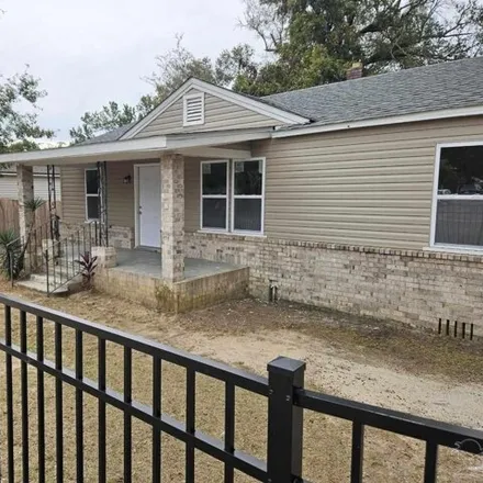 Buy this 3 bed house on 2409 West Jackson Street in Pensacola, FL 32505