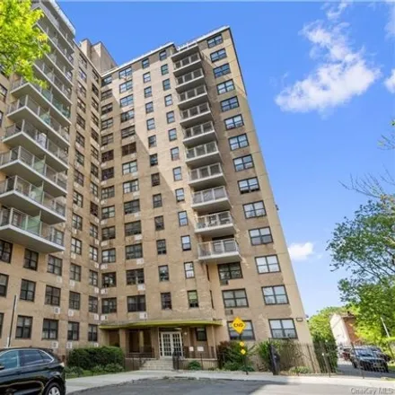 Buy this studio apartment on 1966 Newbold Avenue in New York, NY 10472