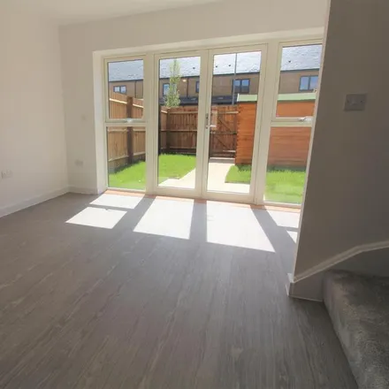 Image 5 - Currant Road, Harlow, CM17 9UE, United Kingdom - Townhouse for rent