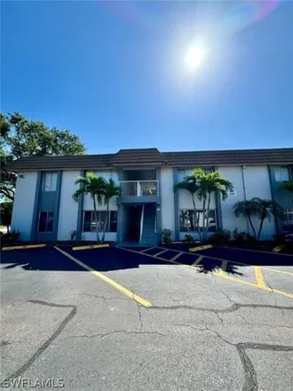 Image 1 - Bldg 100, Maravilla Avenue, Fort Myers, FL 33901, USA - Condo for rent
