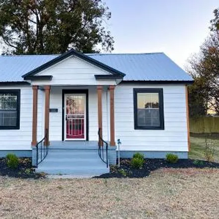 Buy this 1 bed house on 981 West Semmes Avenue in Osceola, AR 72370