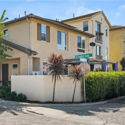 Image 5 - Central Park Circle, Hawthorne, CA 90303, USA - Condo for sale
