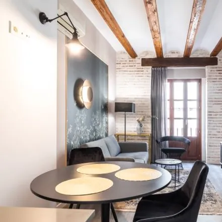 Rent this 4 bed apartment on Carrer del Botànic in 29, 46008 Valencia