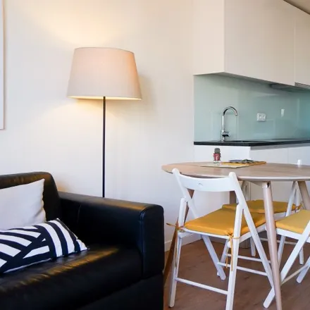 Rent this 1 bed apartment on O Caseiro in Rua do Campinho, 4000-393 Porto