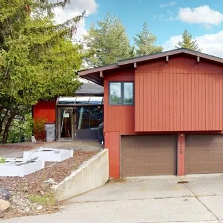 Buy this 4 bed house on 946 Southwest Crestview Street in Pullman, WA 99163