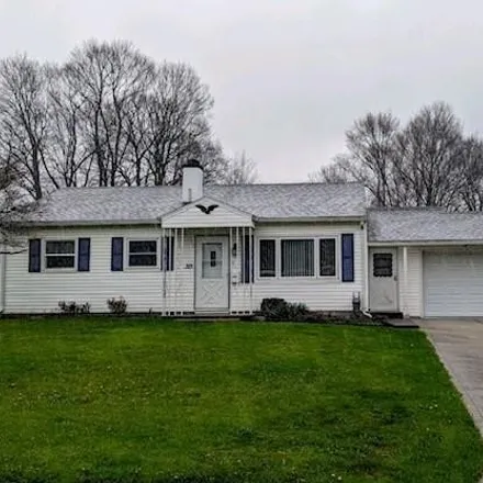 Buy this 3 bed house on 247 Greenlee Road in Mansfield, OH 44907