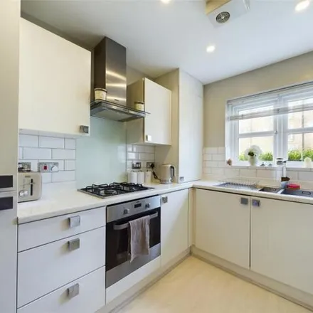 Image 3 - Water Meadow Drive, Denholme, BD13 4FA, United Kingdom - Townhouse for sale