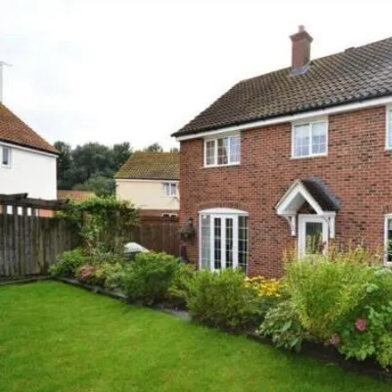 Rent this 4 bed house on Brocks Mead in Great Easton, CM6 2HR