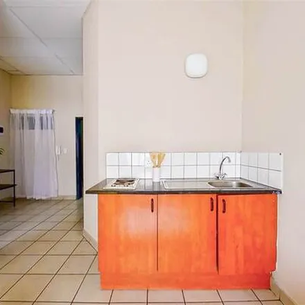 Image 1 - Coventry Street, Ophirton, Johannesburg, 2001, South Africa - Apartment for rent